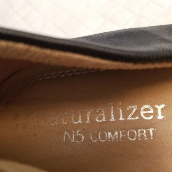 Naturalizer N5 Comfort Black Leather Cap Toe Ballet Flats, Size 8N - Picture 2 of 6